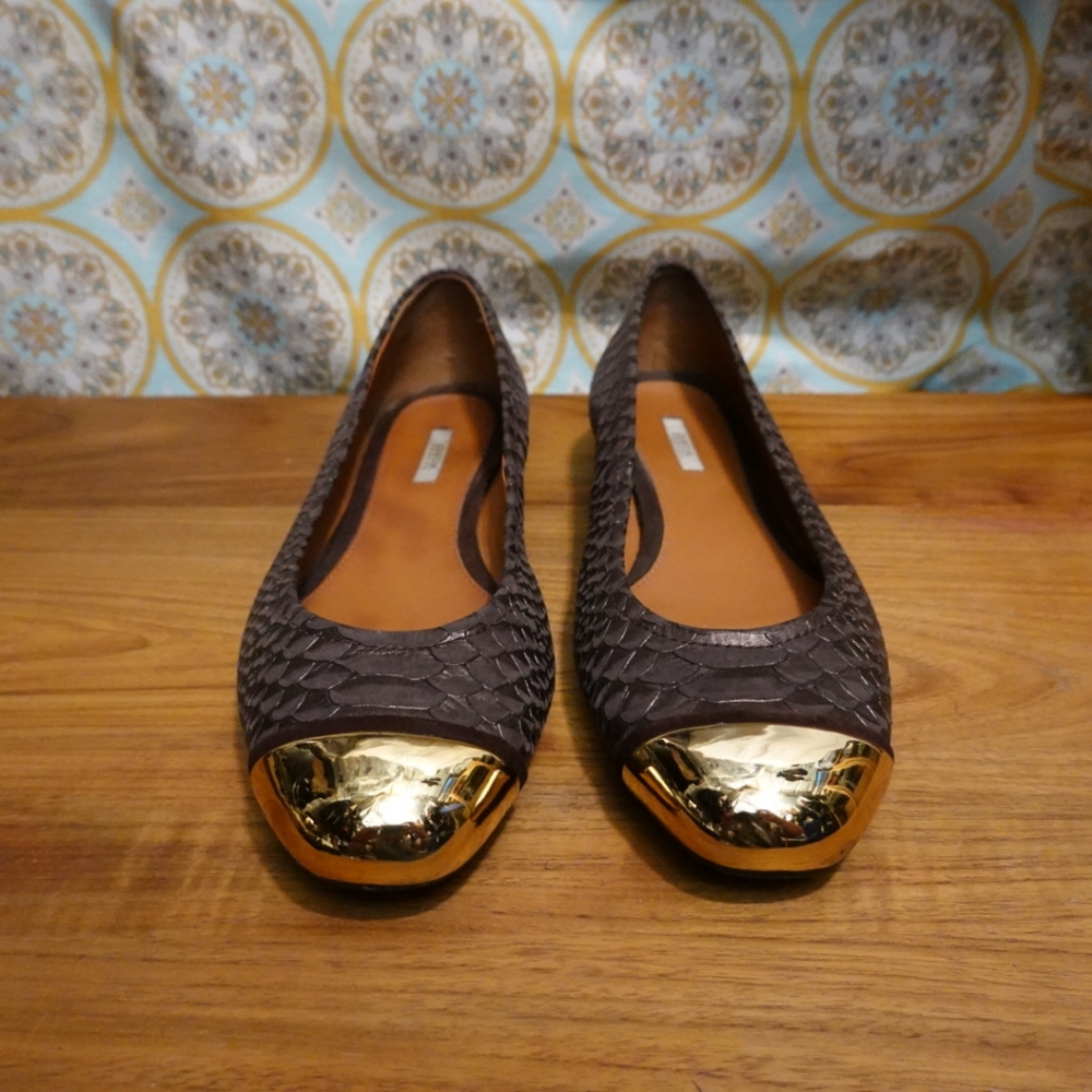 GEOX Bronze Snakeskin Textured Ballet Flat with Gold Metallic Toe Caps, size 38 - Picture 3 of 11